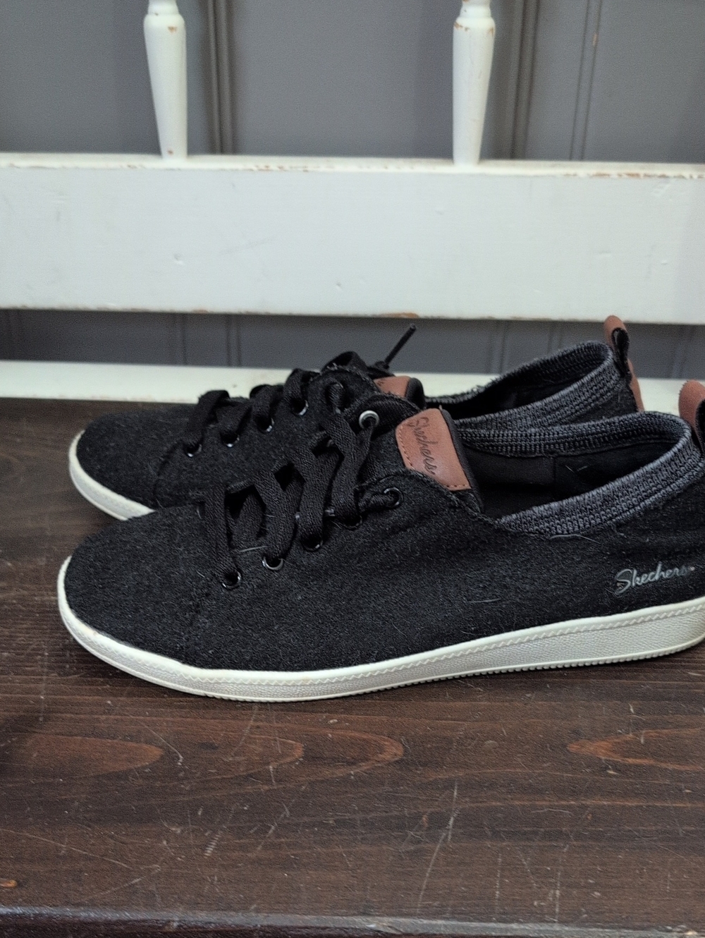 SKECHERS AIR COOLED MEMORY FOAM SLIP ON SHOES